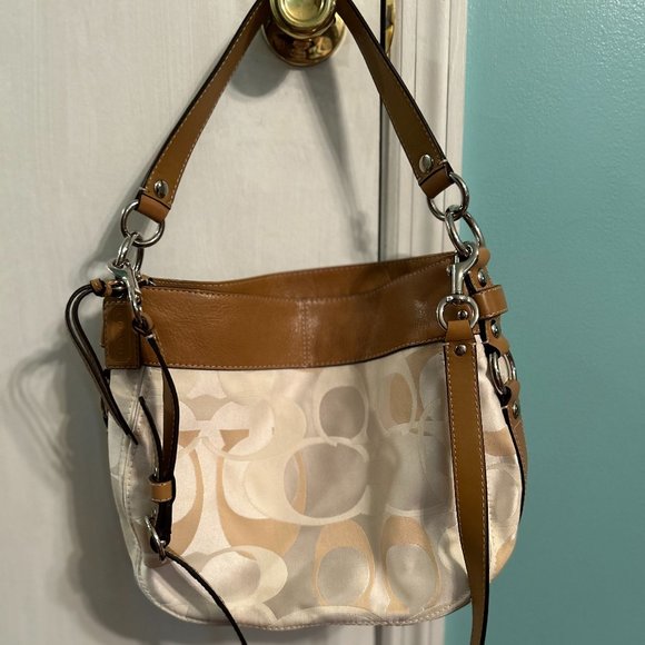 Coach NWOT Vintage Zoe Tan Beige Satin & Leather Shoulder Bag F14711 - Picture 2 of 10